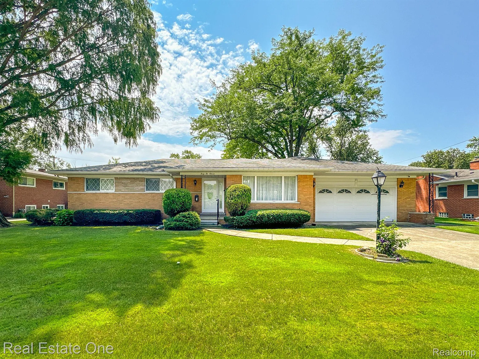 4211 S Fulton Pl photo 1