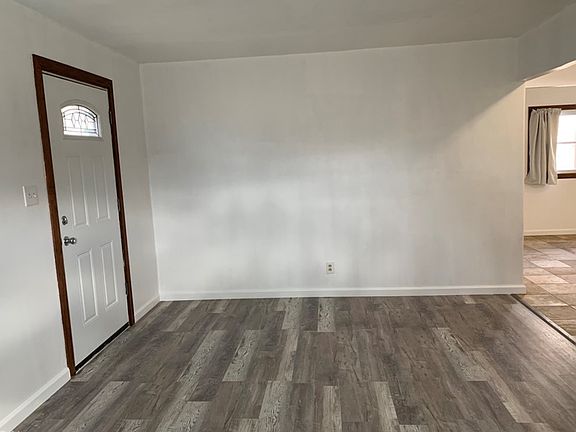 2nd image of 706 Hine Ave