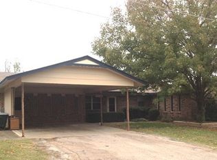621 Colbert Dr, Sulphur, OK 73086