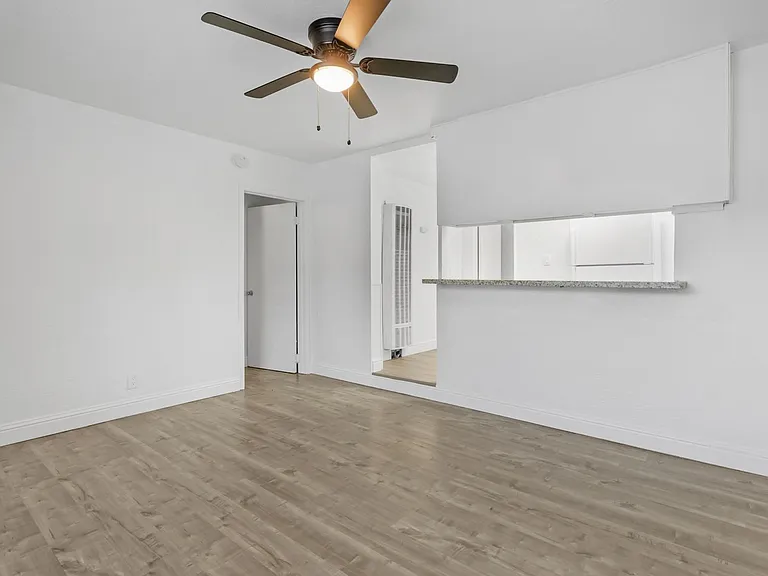 520 Solano St — Photo 3