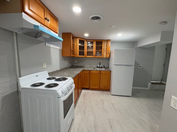 1112 Meriden Rd #BASEMENT
