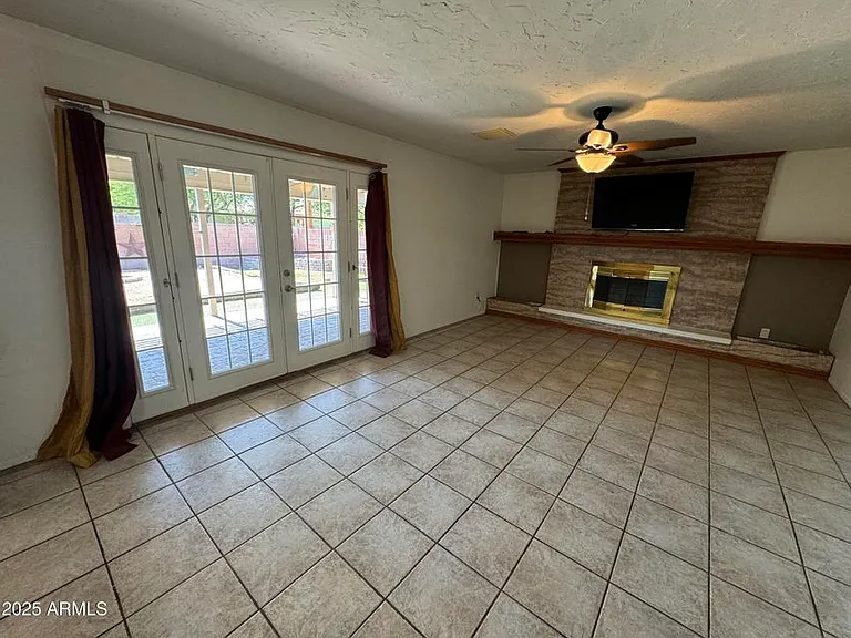 2520 S Terrace Rd — Photo 6