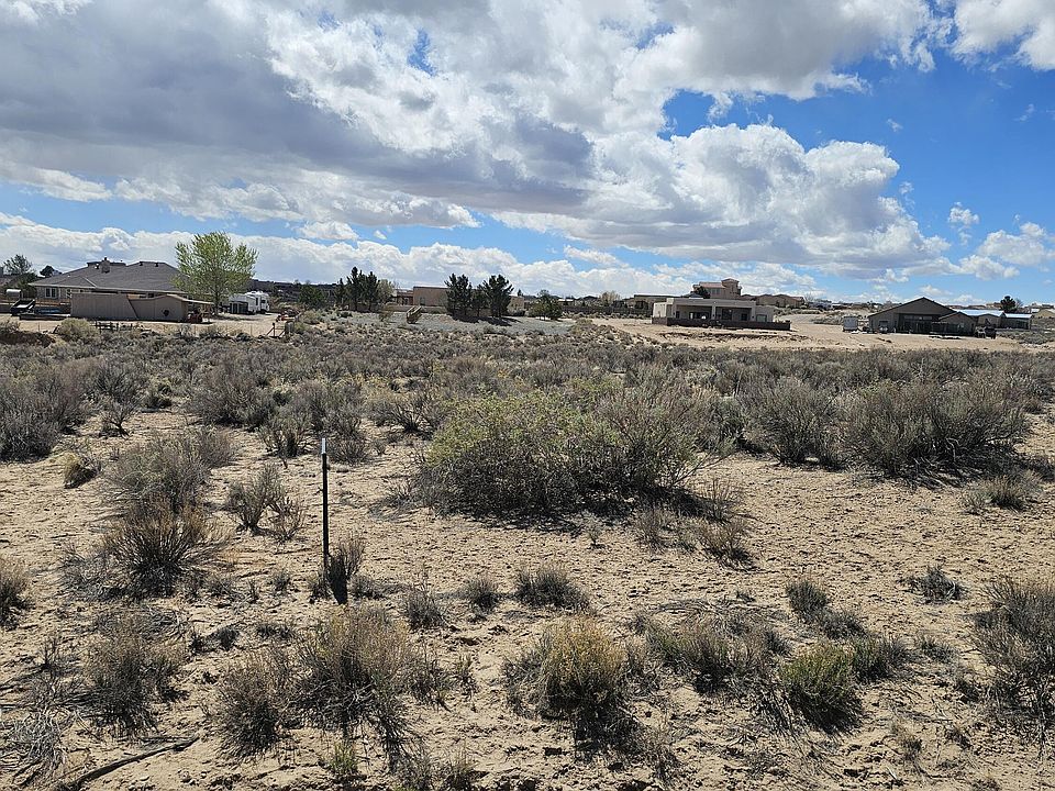 2nd image of 509 Acicate Rd NE