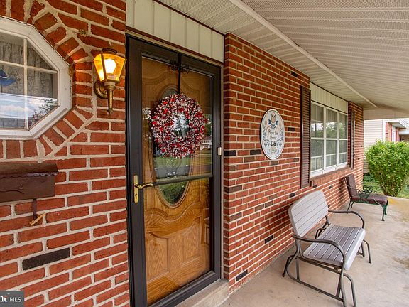 2nd image of 136 Wallace Dr