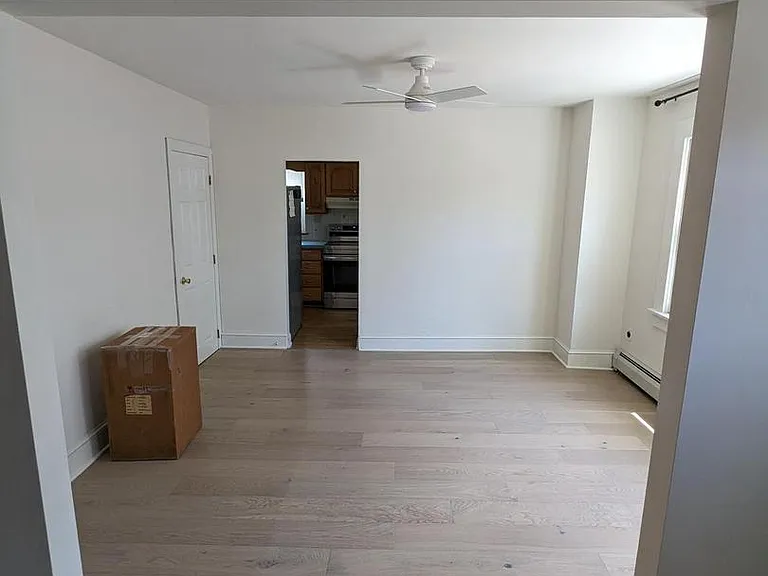 641 Loraine St — Photo 14