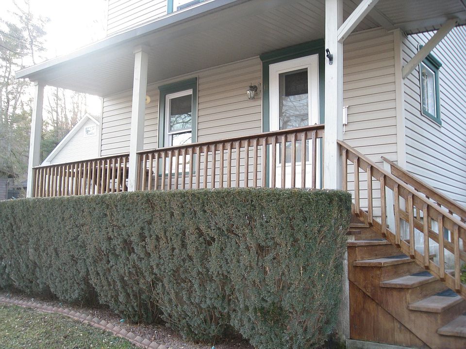 2nd image of 11 Hazel St