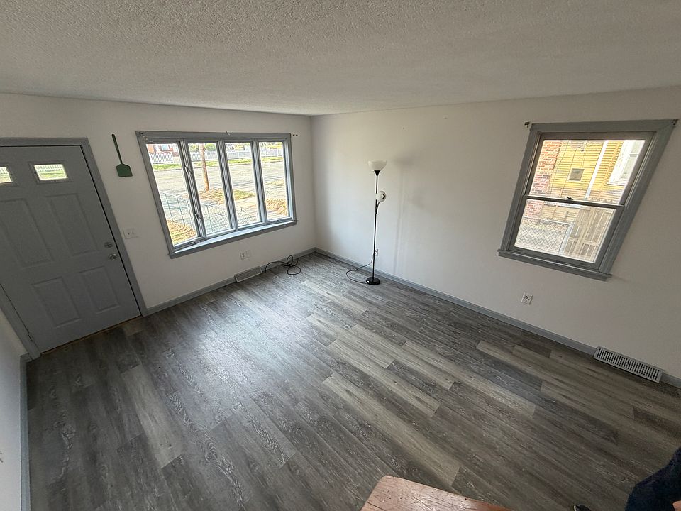 1st image of 971-973 Sumner Ave