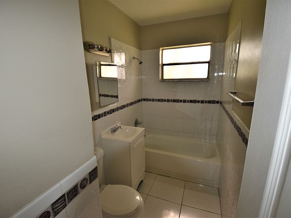 3rd image of 5 NW 193rd Ter