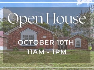 455 Cherry Hills Dr, Huntsville, TX 77340