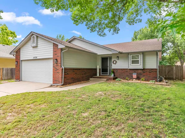 10726 W Ponderosa Cir, Wichita, KS 67212