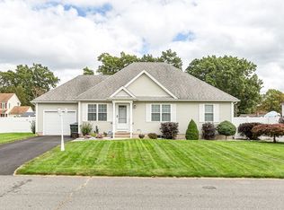 297 Christopher Dr, Springfield, MA 01119