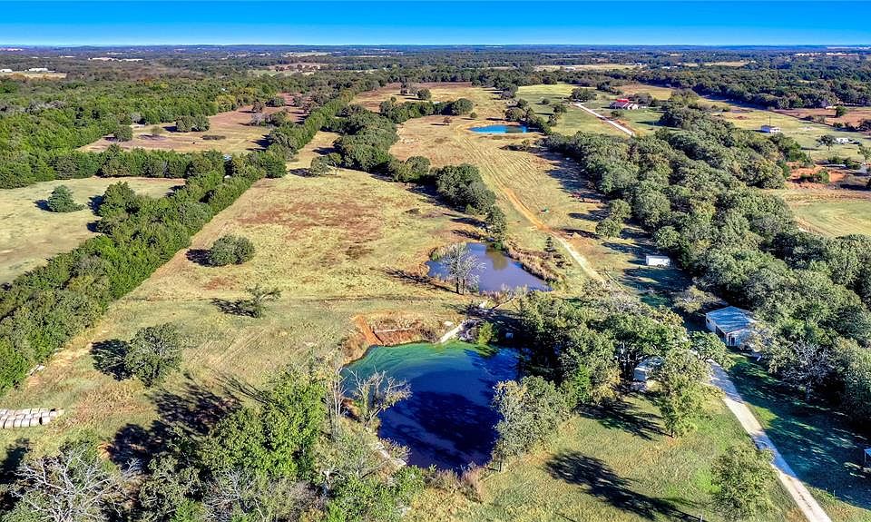 1387 County Road 140, Whitesboro, TX 76273 | Zillow