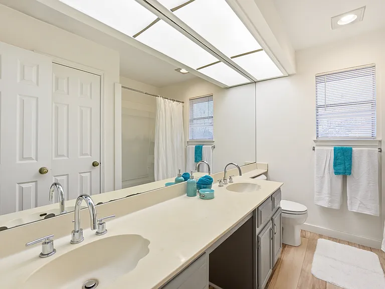 12901 Silver Creek Dr — Photo 71