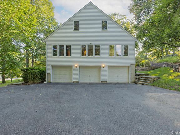 3rd image of 11 Hawk Nest Road