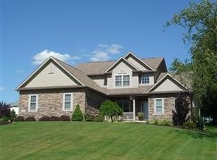 523 Silver Ridge Dr, Akron, OH 44321