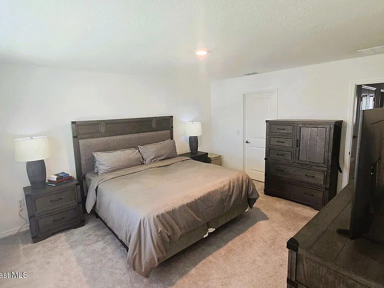 136 River Front Way — Photo 7
