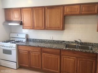8152 Elmwood Ave APT 104, Skokie, IL 60077