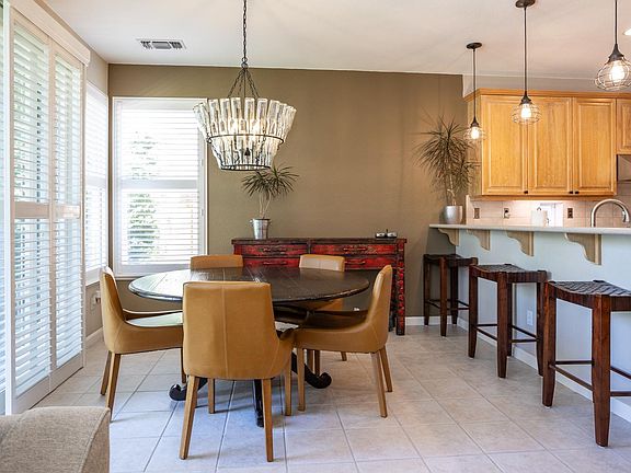 5th image of 2713 Veneto Dr
