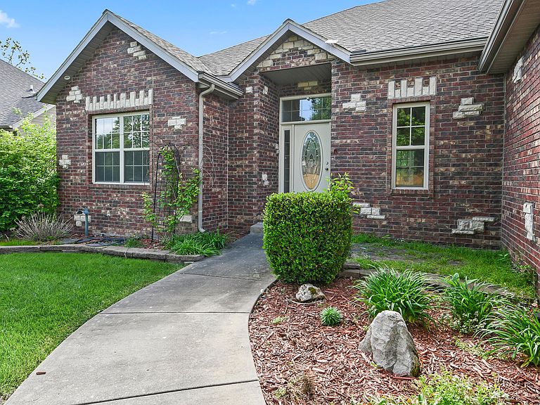 Listing photo 4