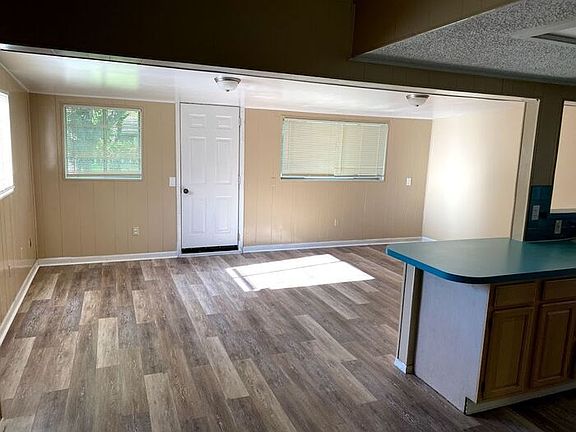 5th image of 901 Cypress Ct