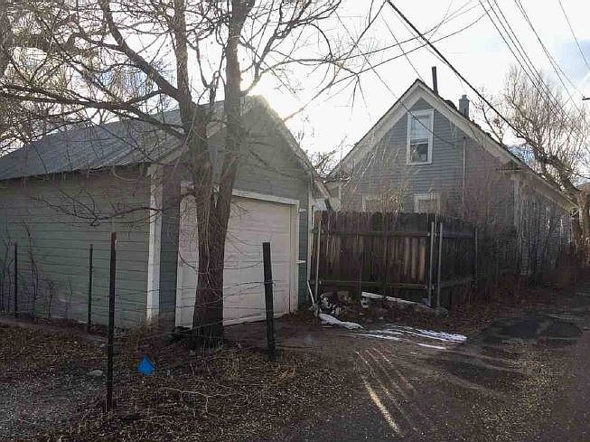 2nd image of 215 N Walnut St