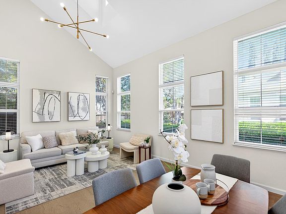 4th image of 225 W Ferndale Ave