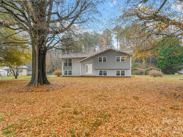 2210 24th Street Cir NE, Hickory, NC 28601