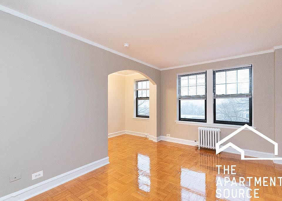 1st image of 1215 W Sherwin Ave #611