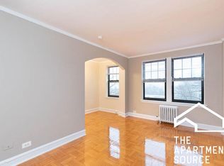 1215 W Sherwin Ave #611, Chicago, IL 60626