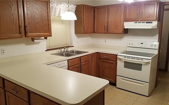 2nd image of 7807 Oakland Place Dr #1