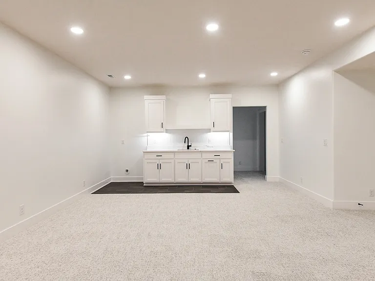 12605 Glenn St — Photo 38