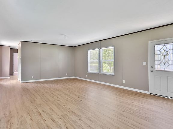 3rd image of 79 Avenue F N