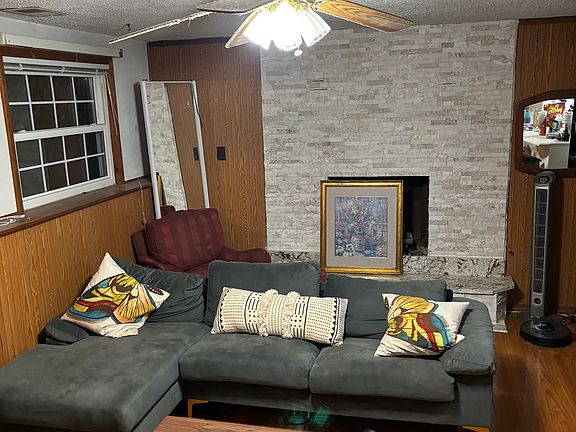 3rd image of 3239 Pauls Ct