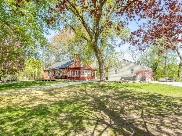 7510 Sparling Rd, Goodells, MI 48027