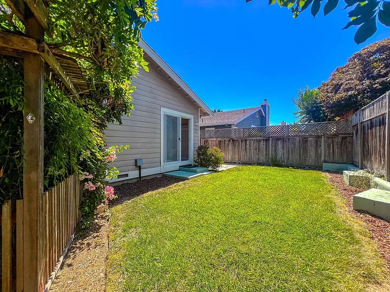 53 Wine Press Way — Photo 34