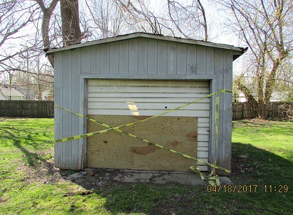 5th image of 647 W Lincoln St