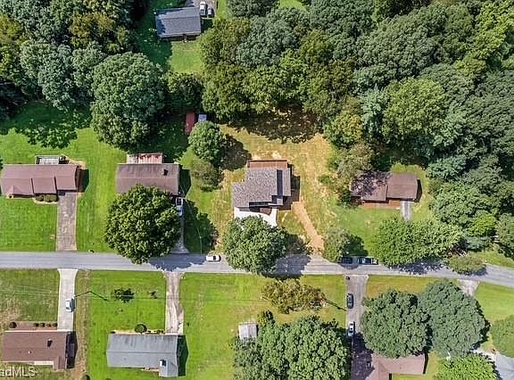 5th image of 168 Robinhood Rd