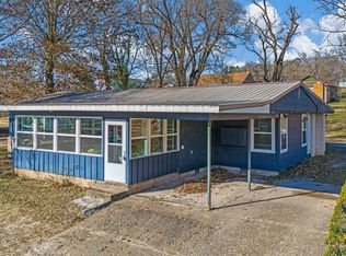 99 1st Street, Gainesville, MO 65655