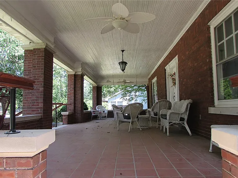 303 S Gray St — Photo 18