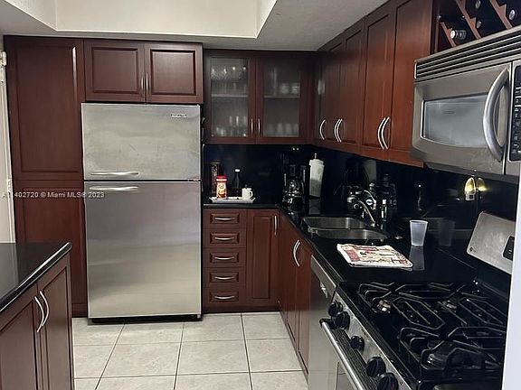 3rd image of 3140 S Ocean Dr APT 1905