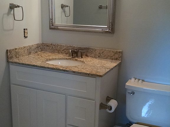 Updated bath for small bdrm