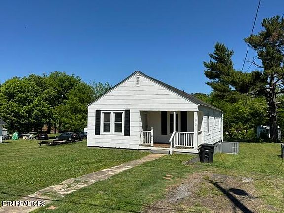 2nd image of 1012 Jones St