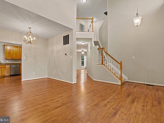 3rd image of 9005 Allington Manor Cir W