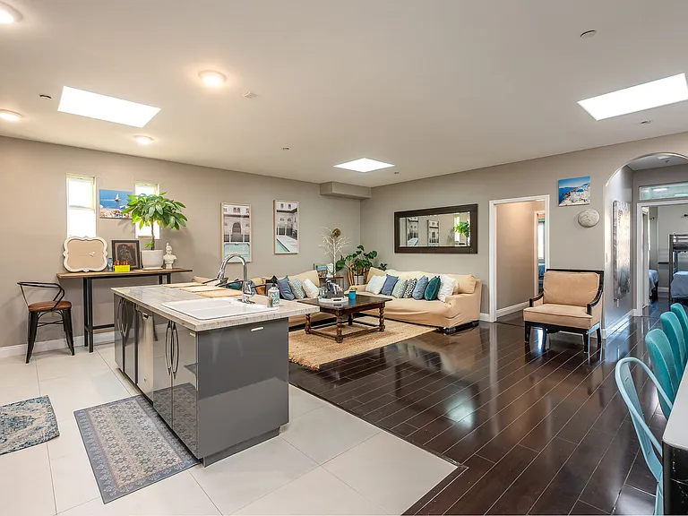 4741 Point Loma Ave #201 — Photo 23