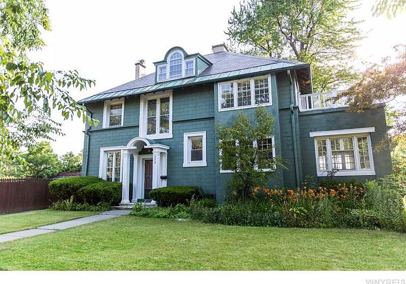1st image of 272 Woodbridge Ave