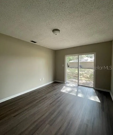 2415 Idlewild St — Photo 11