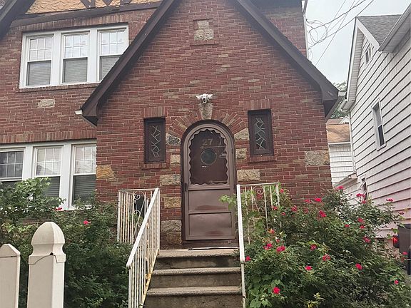 2nd image of 27 Leonard Place