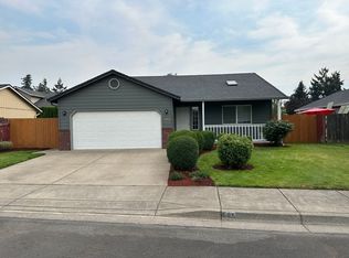 585 Nicholas Dr, Springfield, OR 97477