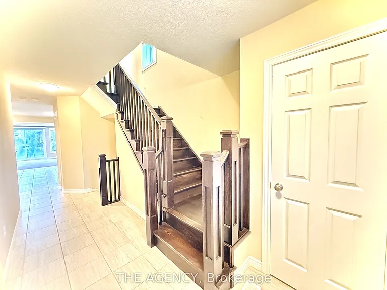 20 Drone Cres — Photo 7