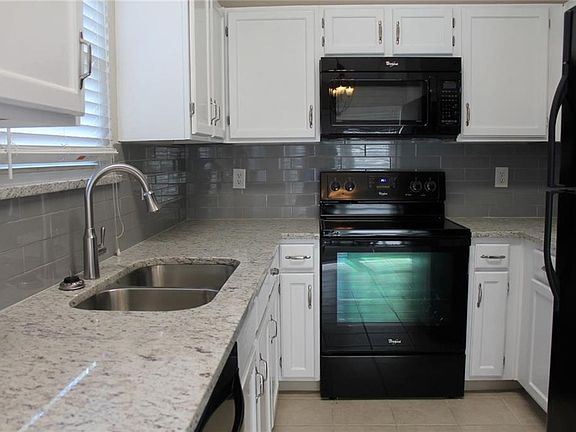2nd image of 1374 Chinaberry Dr